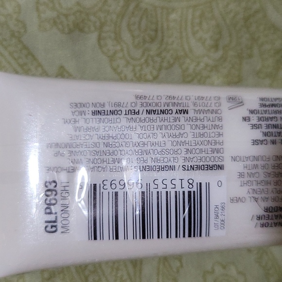 L.A.Girl Luminous Glow skin illuminator MoonLight - Picture 3 of 5